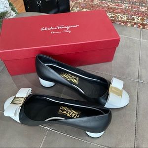 Salvatore Ferragamo Ivrea Bow Pumps